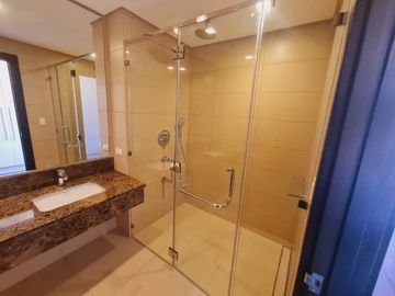 FOR SALE: 137 sqm Furnished Condo with Parking in Garden Towers Tower 2, Ayala Center Makati