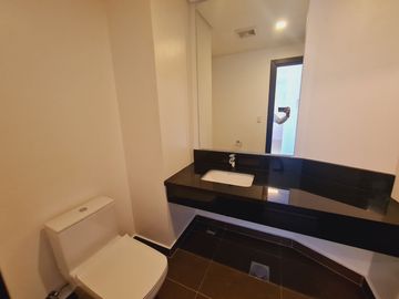 FOR SALE: 137 sqm Furnished Condo with Parking in Garden Towers Tower 2, Ayala Center Makati