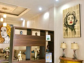 Rumah Mewah Full Kayu Jati SHM LT 200 m2 di Condongcatur Dekat Hartono Mall, UGM, UPN, Amikom, Polda DIY, Dalam Ringroad, Cocok Homestay