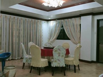 For Sale! 2 Storey 4BR House and Lot in Tagaytay Heights Subdivision -AJCS