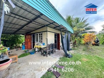 Land + 1-story house with garden, 400 sq.wa. (approx. 1600 sq.m.), near PTT gas station, Nong Pherangai, Nonthaburi, on Sai Noi-Wat Ton Chuek Road, al