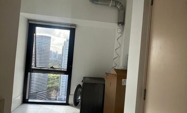 Arya Residences T1 | 3BR Luxury Condo | 37th Floor |178sqm | 2 Parking | ₱250K (Negotiable)