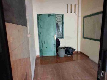 DISEWAKAN RUMAH USAHA, DILOKASI KOMERSIL, KOTA DEPOK
