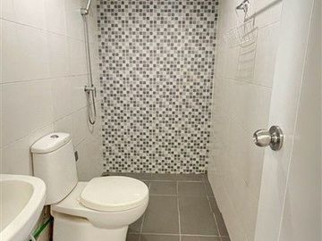 Two-story townhome, 17.8 sq.wah, J-Town Exclusive Rangsit-Khlong 1, Soi Rangsit-Nakhon Nayok 34/1, Rangsit-Nakhon Nayok Road, Thanyaburi, Pathum Thani
