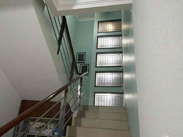 Dijua Rumah Mewah 2 Lantai di Cluster Taman Cemara - Bebas Banjir!!