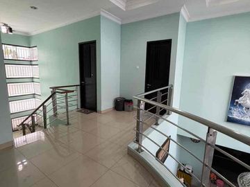 Dijua Rumah Mewah 2 Lantai di Cluster Taman Cemara - Bebas Banjir!!