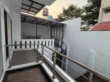 Dijua Rumah Mewah 2 Lantai di Cluster Taman Cemara - Bebas Banjir!!