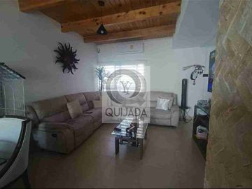 Casa en venta en Tequisquiapan , Una planta, 3 recámaras, jardín,  y a solo 5 minutos del centro en auto.