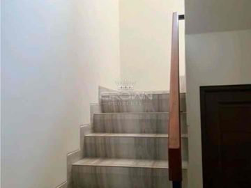 Rumah 2 Lantai di BillyMoon Pondok Kelapa Jakarta Timur