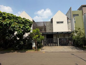 Dijual Rumah Tropical Villa Cluster Sapphire Gading Serpong, Tangerang