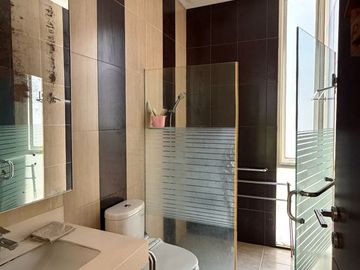 Dijual Rumah Tropical Villa Cluster Sapphire Gading Serpong, Tangerang