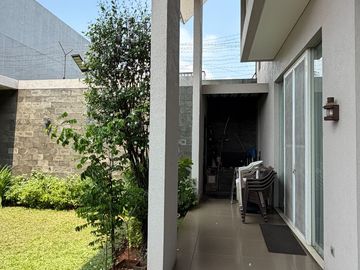 Dijual Rumah Tropical Villa Cluster Sapphire Gading Serpong, Tangerang