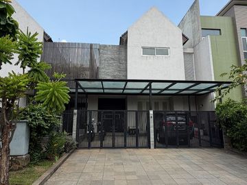 Dijual Rumah Tropical Villa Cluster Sapphire Gading Serpong, Tangerang