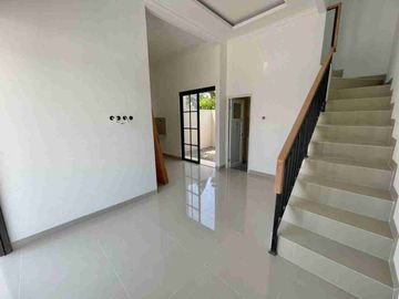 Promo Merdeka Rumah 2 Lantai Harga 1 Lantai di Pocis, Bakti Jaya, Tangsel