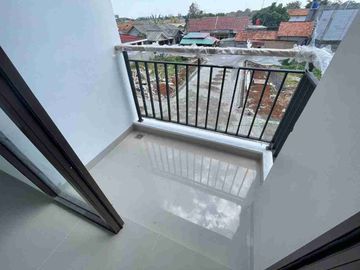 Promo Merdeka Rumah 2 Lantai Harga 1 Lantai di Pocis, Bakti Jaya, Tangsel