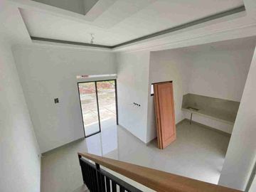 Promo Merdeka Rumah 2 Lantai Harga 1 Lantai di Pocis, Bakti Jaya, Tangsel