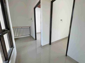 Promo Merdeka Rumah 2 Lantai Harga 1 Lantai di Pocis, Bakti Jaya, Tangsel