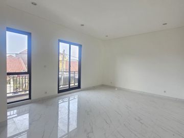 Dijual Rumah Bangun Baru Villa Melati Mas BSD Tangerang Selatan