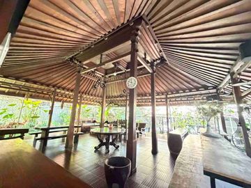 Rumah Nyaman Luas Plus 4 Bangunan di Kartasura