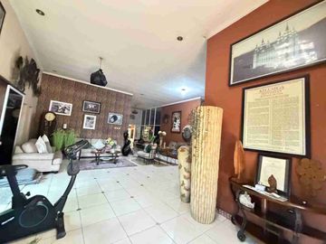 Rumah Nyaman Luas Plus 4 Bangunan di Kartasura