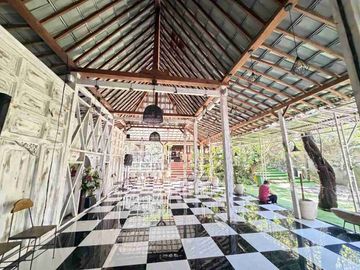 Rumah Nyaman Luas Plus 4 Bangunan di Kartasura