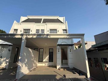Townhouse 2 Lantai di Cempaka Putih dekat Rawamangun