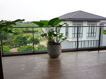 Garden residence At Emeralda Golf Cimanggis