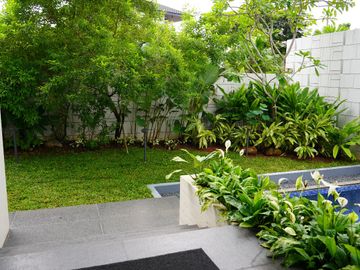 Garden residence At Emeralda Golf Cimanggis
