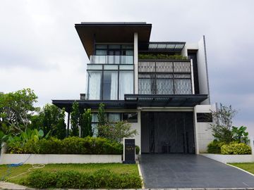 Garden residence At Emeralda Golf Cimanggis