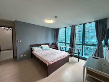 ONE UPTOWN RESIDENCE: 1BR for SALE, 55.5 sqm, Fully furnished, 1 parking, P16.9M