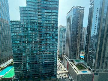 ONE UPTOWN RESIDENCE: 1BR for SALE, 55.5 sqm, Fully furnished, 1 parking, P16.9M