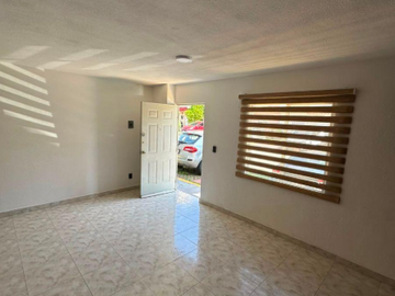 CASA EN VENTA EN PRIVADA MONTELIMAR, CUAUTITLAN IZCALLI, EATDO DE MEXICO.