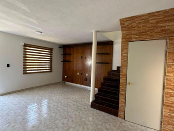 CASA EN VENTA EN PRIVADA MONTELIMAR, CUAUTITLAN IZCALLI, EATDO DE MEXICO.