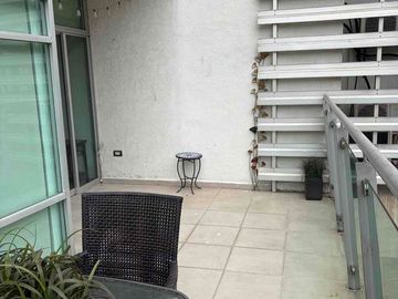 Oportunidad Amplio departamento de 3 recámaras y gran terraza