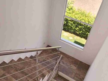 VENDO O PERMUTO POR MUCHO MENOS VALOR HERMOSA CASA CAMPESTRE EN CONDOMINIO DE 6 HABITACIONES