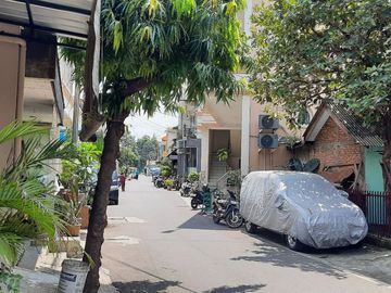 Dijual Rumah di Galur Sari III Utan kayu Selatan