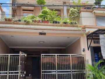 Dijual Rumah di Galur Sari III Utan kayu Selatan