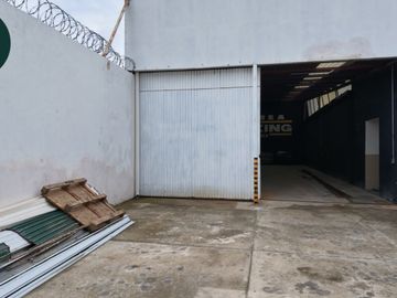 SE RENTA LOCAL COMERCIAL EN PLAZA CHAVARRÍA