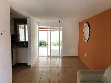 CASA EN VENTA EN CERRITO COLORADO COMEVI, SANTA ANA, QUERETARO.