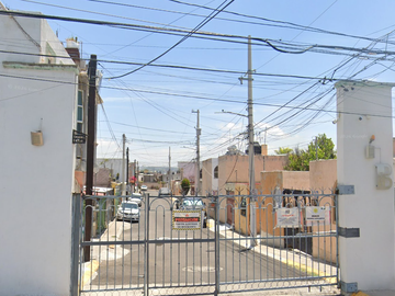 CASA EN VENTA EN CERRITO COLORADO COMEVI, SANTA ANA, QUERETARO.