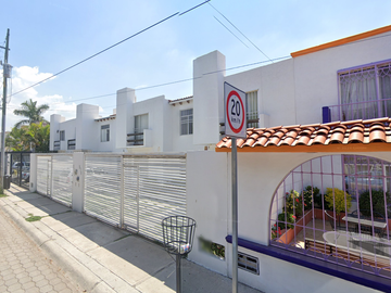 CASA EN VENTA EN BLVD. DOLORES DEL RÍO, LA JOYA, SANTIAGO DE QUERETARO, QRO.