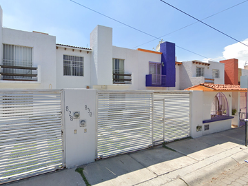 CASA EN VENTA EN BLVD. DOLORES DEL RÍO, LA JOYA, SANTIAGO DE QUERETARO, QRO.
