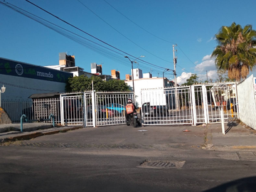 CASA EN VENTA EN CONDOMINIO JUVENTINO ROSAS, PROL. BERNARDO QUINTANA 3600, LA LOMA, SANTIAGO DE QUERÉTARO, QRO.