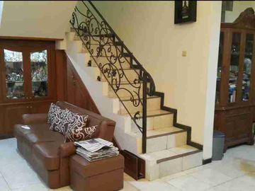 DIJUAL CEPAT ❗❗, RUMAH MEWAH, SEMI FURNISHED, MANYAR TIRTOYOSO