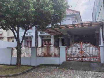 Disewakan Rumah Semi Furnish di Kemang Pratama 2 Bekasi