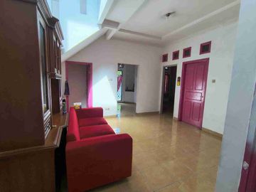 Disewakan Rumah Semi Furnish di Kemang Pratama 2 Bekasi