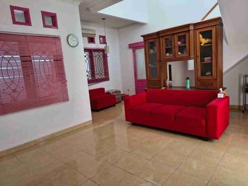 Disewakan Rumah Semi Furnish di Kemang Pratama 2 Bekasi