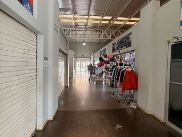 Nave Industrial en Venta y Amplio Estacionamiento en Ensenada