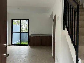 Hermosa Casa Nueva en Lago Esmeralda con Increíbles Vistas