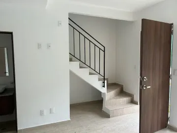 Hermosa Casa Nueva en Lago Esmeralda con Increíbles Vistas